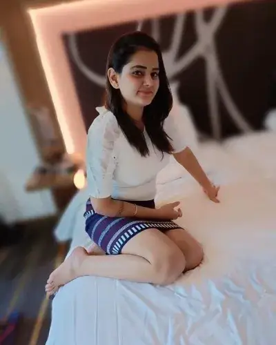 Escort Service In Khoyrasol