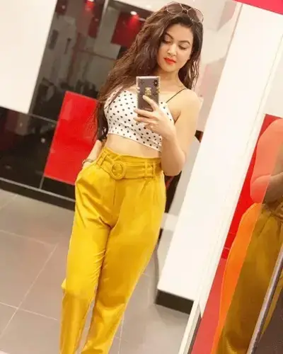 Khoyrasol Escort